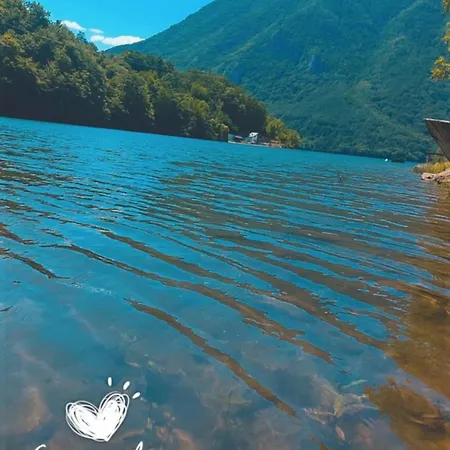 Apartment H&e Vikendica Na Vodi Klotjevac